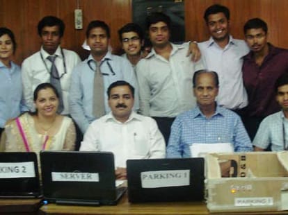 3 students launch mobile apps, book parking space from this app