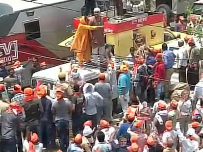 bjp calls of protest in varanasi