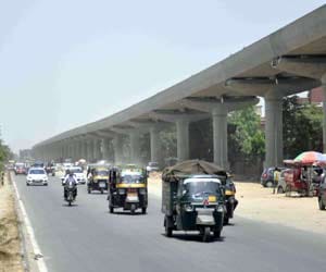 Car-Auto stop running on NH-58