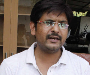 loot with a businessman in noida near spice mall