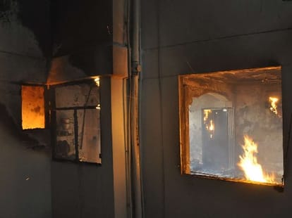 fire in plastic factory, terror till seven hours