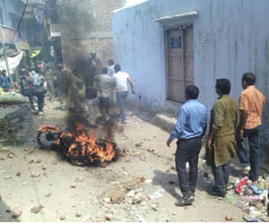 Facebook and Whatsapp Triggered Communal Tension in Madhya Pradesh 