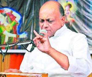 Singer Vinod Aggarwal in Manimajra, Chandigarh