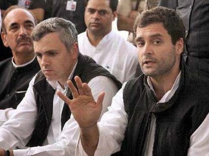 congress start save gandhi family for negative 