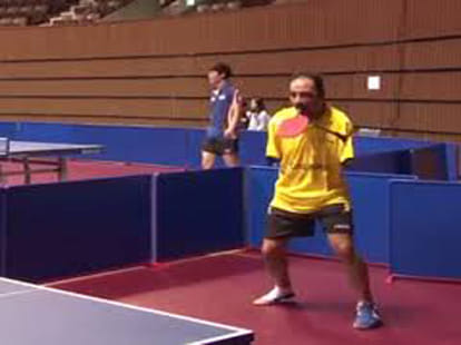 man who plays table tennis with his mouth