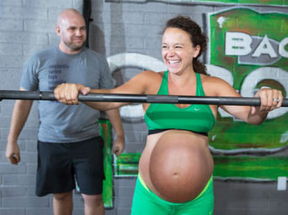 women who does weightlifting before two days of pregnancy