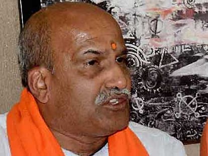 hindu leaders should have guns demands sri ram sene chief pramod muthalik
