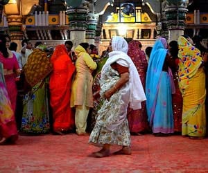 women chain snatcher gang busted in gurgaon