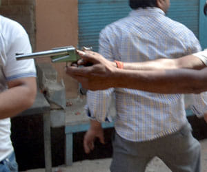khalid alias anda fired during meerut disturbance