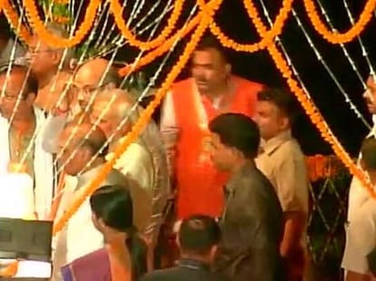 modi reachs on varansi