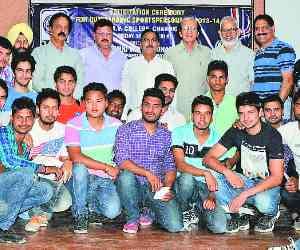 Honour of National and International Players in DAV College