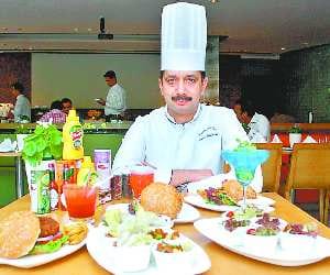 IPL Special Fast Food Menu in Hotel Taj, Sec 17