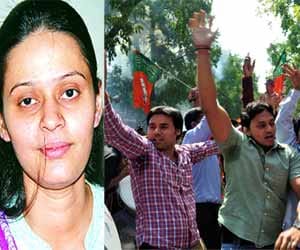 Celebration in delhi's gujrati colony for modi win