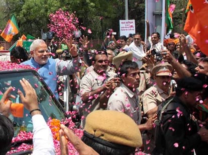 narendra modi's roadshow in delhi