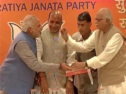 narendra modi's roadshow in delhi