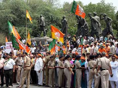 aap and bjp have two options to form goivernment in delhi