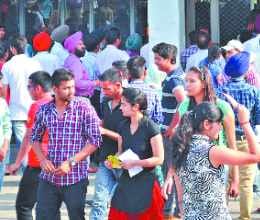 DU admissions, protest against high cutoffs