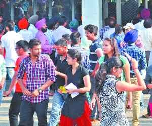 English honors topped in DU admission application