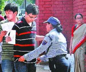 railway group d exam, fraud candidate arrestted.