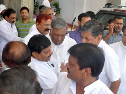 akhilesh says i will not resign