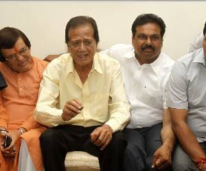 harmohan dhawan support booth owners