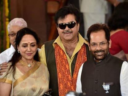 advani, joshi extremely capable of being in any post: sinha