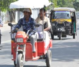 E-Rickshaw price hike very much, fare also increase