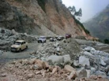 Land sliding at kinnaur, one died