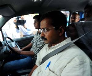 arvind kejriwal meets lg najeeb jung
