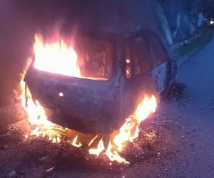 car caught fire in mandi