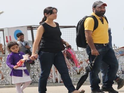 tourism department will cancel licence of hotels for cheating.