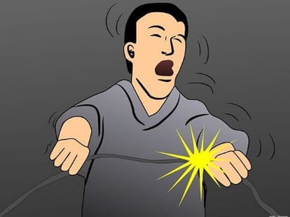 Machanic Death by Electricity Shock