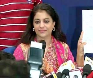Slap echo, Shazia ILMI file a case.