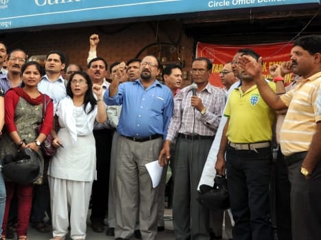 thousands of worker work out, strike