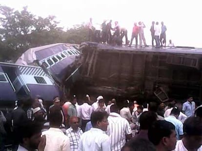 train accident_gorakhpur_breaking news
