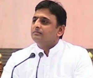 akhilesh takes decision on badayun rape case 