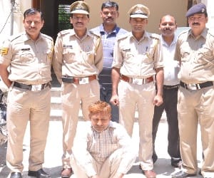 a man arrested with 2.5 kg fake gold