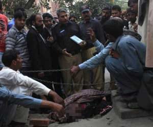 Pregnant Pakistani woman stoned to death by family