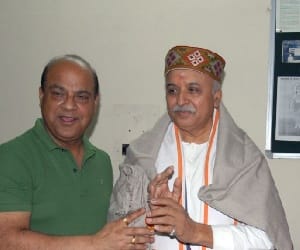 we got absolute majority to abolish Article 370: togadia