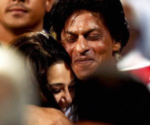 shahrukh wants relax with books