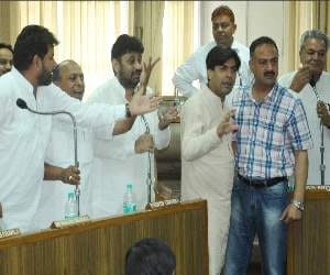  nagar nigam meeting on house tax issue