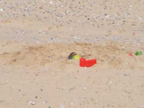 parents dug 4 feet hole and put their daughter in it