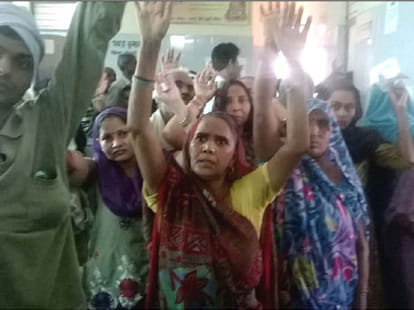 all policemen suspended after suicide in custody