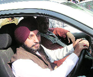 delhi congress chief arvinder singh lovely defends rahul gandhi