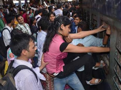 Passengers of premium train will not charge increased fares