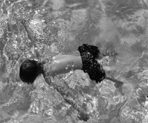 Dasna classmate from drowning in the pond