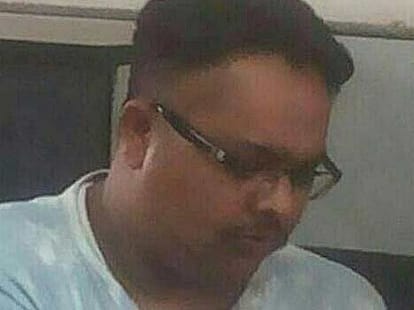 gopinath munde had lost his neck on accident