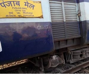 Punjab mail derailed in Faridabad