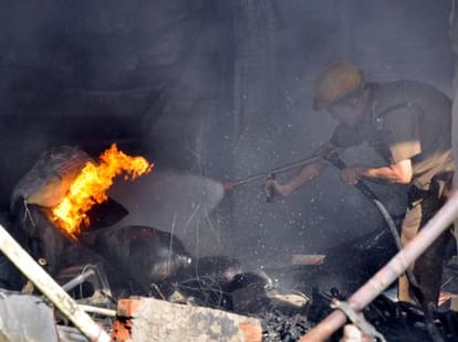 lpg cylinder blast 3 dead
