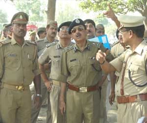 up govt removes six police officials